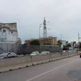 Via Amendola permette l'ingresso da Bari venendo dalla statale 100. Una grande rotatoria � stata costruita nel 2007 per agevolare il traffico in entrata e in uscita